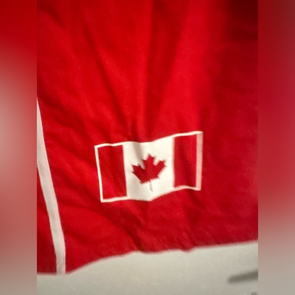Canada T-Shirt - Picture 4 of 6